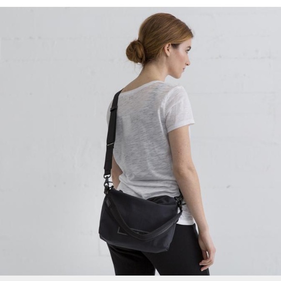 timbuk2 adapt crossbody